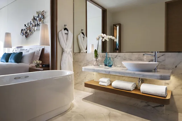 Deluxe Double Room Sea View [W]، Jw Marriott Absheron Baku 7/10