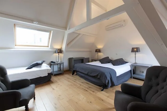 غرفة ثلاثية بسرير مزدوج وسرير فردي، Boterhuis Hotel 1/3