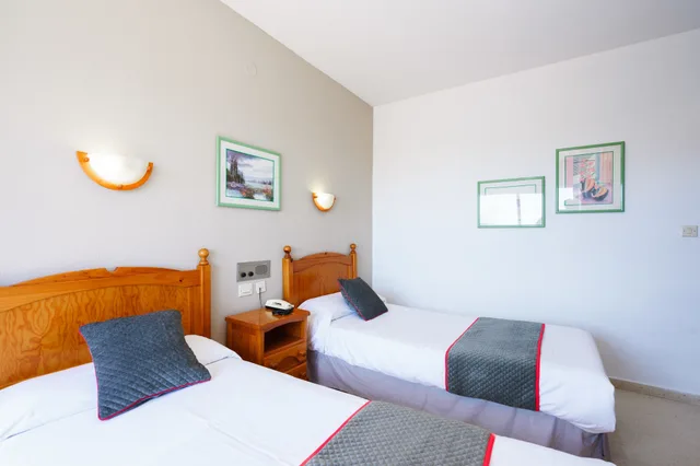 غرفة بسريرين منفصلين، Hotel Costa Andaluza 1/7