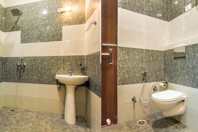 Oyo 3340 Hotel Ashirwad Regency، بوبال 37/38
