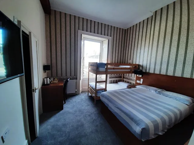 Room, Quadruple, 1 Double and 2 Bunk Beds, Adelphi Edinburgh Hotel 2/2