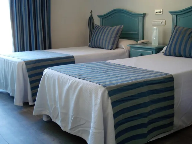 غرفة قياسية بسرير مزدوج، Villa de Laredo Hotel 1/1