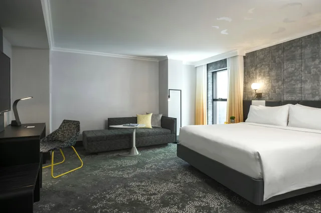 غرفة ركنية، Renaissance New York Times Square Hotel 1/3