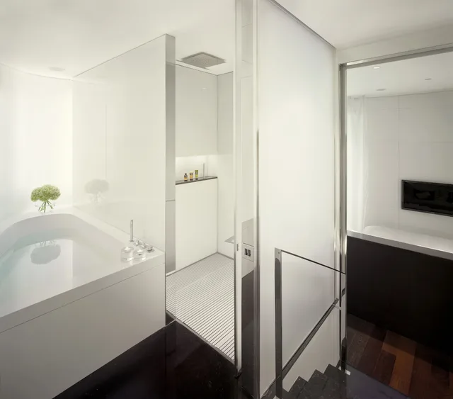 Beyond Me, Suite, King Bed, Panoramic City View، Me London Hotel 12/15