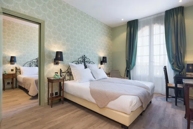 غرفة عائلية بسرير مزدوج مع أريكة، Hotel Le Grimaldi by HappyCulture 3/10