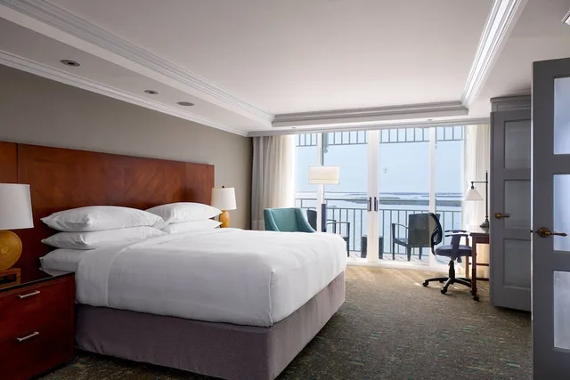 Room, King Bed, Resort View, Balcony, Accessible، Marriott Sanibel Harbour Resort And Spa 1/6