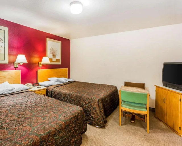 غرفة بسريرين كوين، Rodeway Inn and Suites Omak Okanogan 2/6