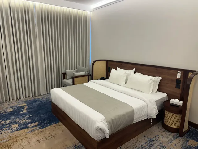 غرفة ديلوكس بسرير مزدوج أو سريرين منفصلين، فندق جولدن نيو كونتيننتال EX: فندق الحياة جدة كونتيننتال(Al Hyatt Jeddah Continental Hotel) 1/2