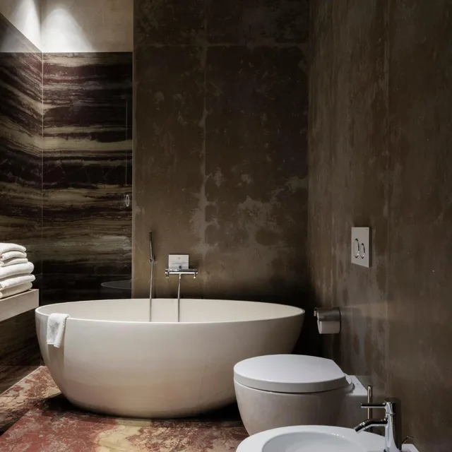 جناح جونيور عائلي، Hotel Warszawa 8/9