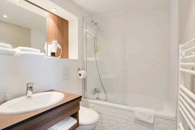غرفة سوبيريور عائلية، Brit Hotel Caen Nord Memorial 7/7