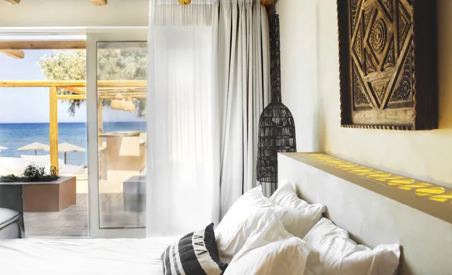 غرفة سوبيريور بسرير كينج بإطلالة على البحر مع أريكة في الطابق الأرضي، The Theodore Boutique Hotel 8/10