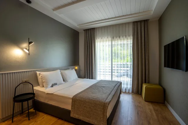 غرفة بسرير مزدوج بشرفة، Baleze Boutique Hotel 2/8