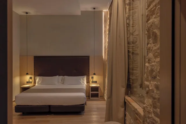 غرفة غراند، Gran Hotel Barcino 1/3