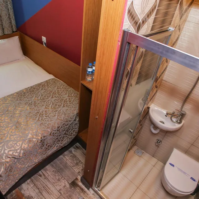 Budget, Double Bed, Quantum Hotel 7/9