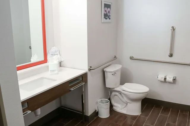 غرفة بسرير كينج، Hampton Inn and Suites Lafayette Medical Center CO 4/4