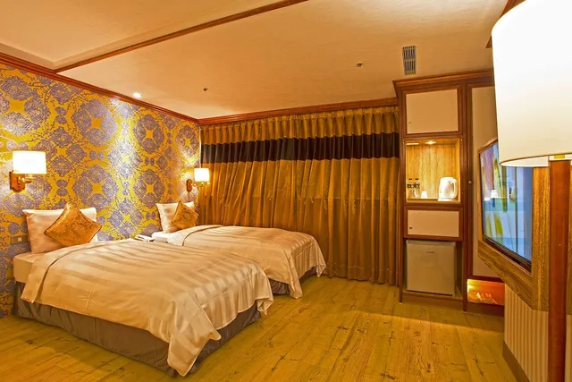 غرفة تنفيذية بسريرين منفصلين، Silken Hotel 2/5