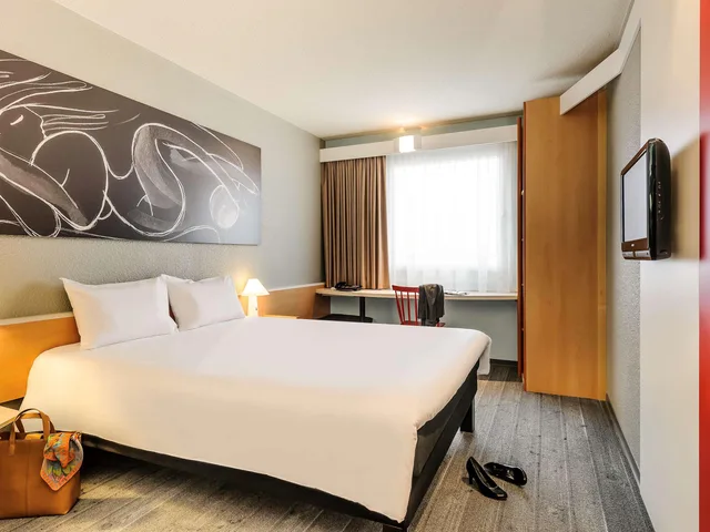 Standard Room With One Double Bed، IBIS HAMBURG ALSTERRING 3/7