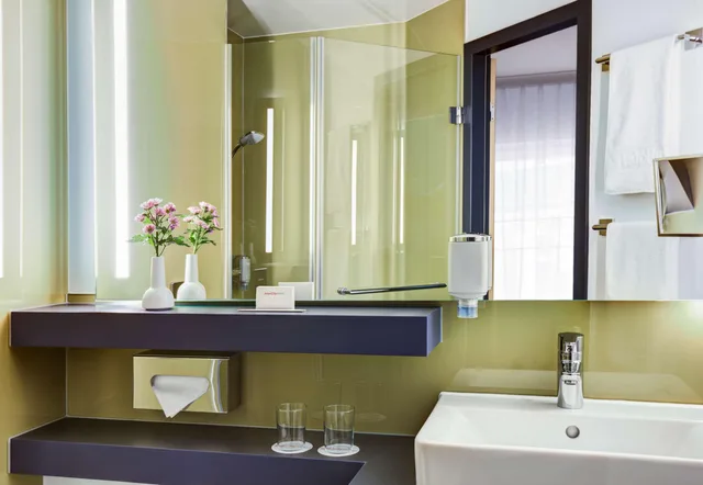 غرفة قياسية بسرير مزدوج، INTERCITYHOTEL ROSTOCK 4/5