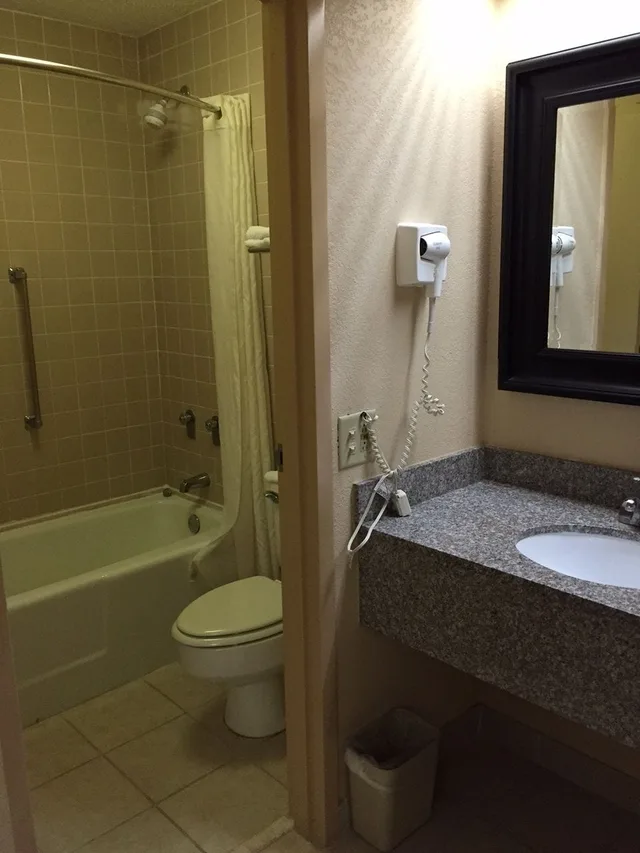 غرفة بسرير كينج للمدخنين، Homelodge Newnan 3/5