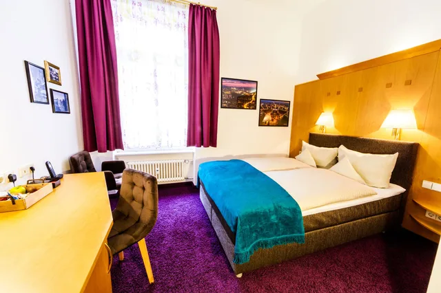 جناح بسرير كينج بغرفة نوم واحدة مع أريكة، Hotel Kaiserhof 6/10
