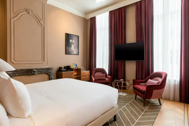 Sapphire, Deluxe، Sapphire House Antwerp, Autograph Collection 6/8