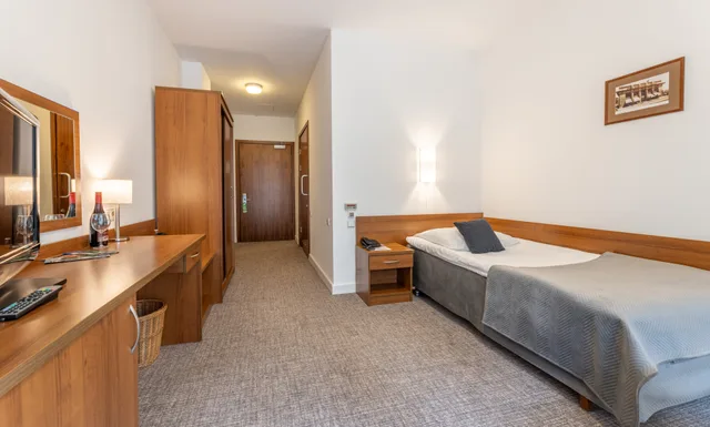 غرفة قياسية مفردة بسرير فردي، Hotel Krynica 1/2