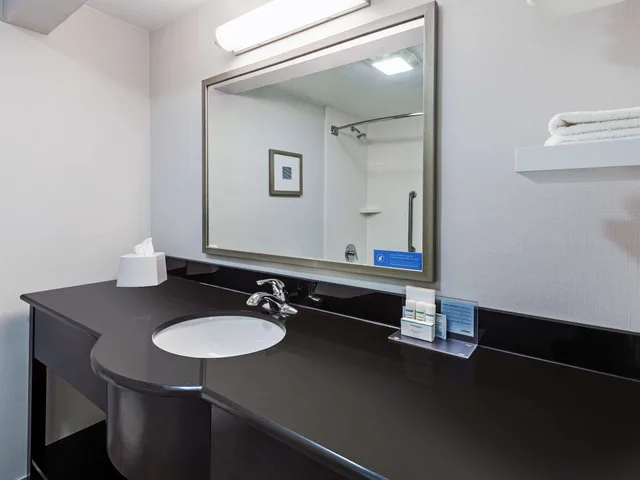 غرفة قياسية بسريرين كوين، Comfort Inn Sherman - Denison Area 5/5
