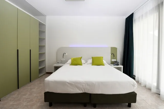 شقة كومفورت بسرير كوين وسريرين منفصلين، Suites Marilia Apartments 1/5