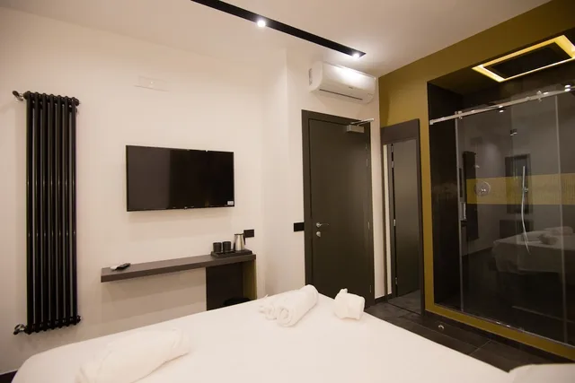 غرفة حصرية بسرير كوين، Napoliurbansuite 1/5