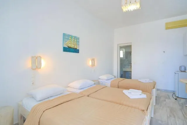 Standard, Triple, 1 Queen and 1 Single Bed, Maganos Suites 1/1