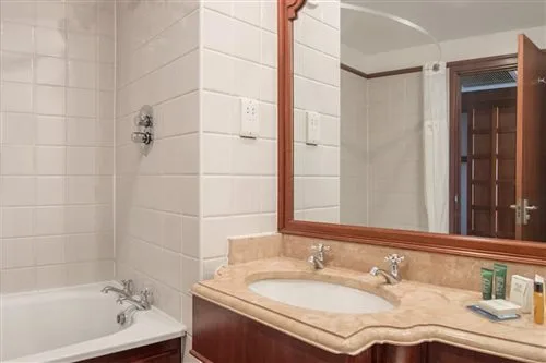 غرفة بسرير مزدوج، Hilton East Midlands Airport 3/6