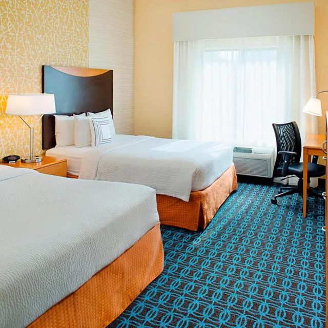 غرفة بسريرين كوين بحوض استحمام لذوي الإعاقة، Fairfield Inn Suites By Marriott San Antonio Seaworld 1/2