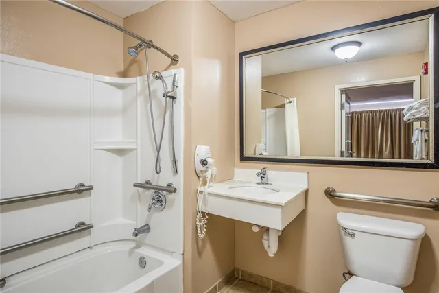 جناح بسريرين كوين لذوي الإعاقة، MainStay Suites Port Saint Joe South 3/3