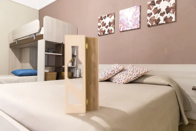 غرفة كومفورت رباعية بسرير مزدوج وسرير بطابقين بشرفة، B&B Radici 2/4