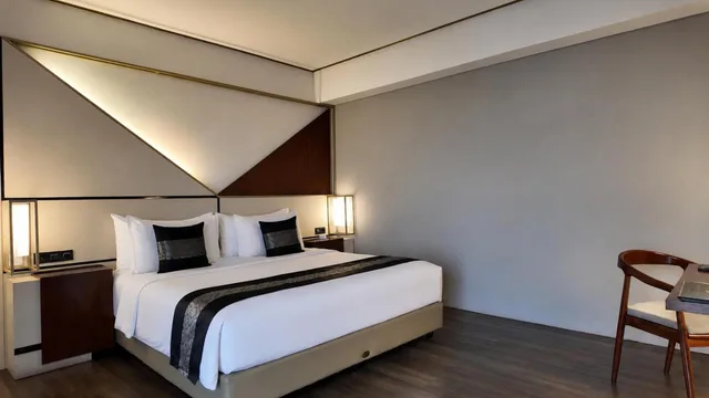 غرفة تنفيذية، Rayz Umm Hotel 3/9