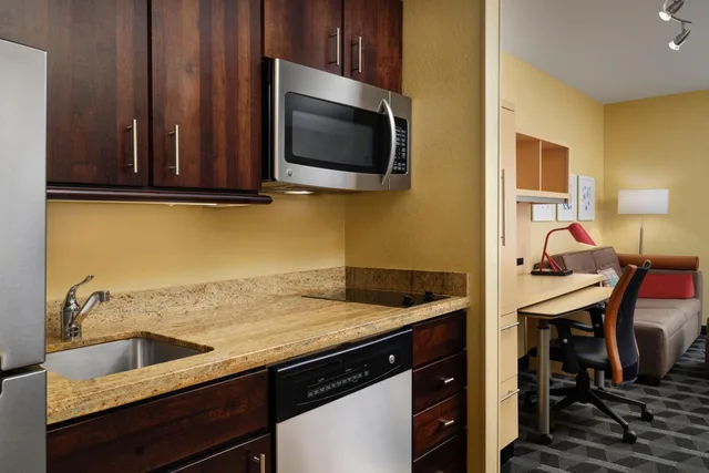 جناح بسرير كوين بغرفة نوم واحدة مع أريكة، Towneplace Suites By Marriott Ann Arbor 8/8