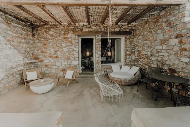 Cave, Deluxe, Queen Bed, Sea View, Outdoor Jetted Tub، Mythic Paros 5/5