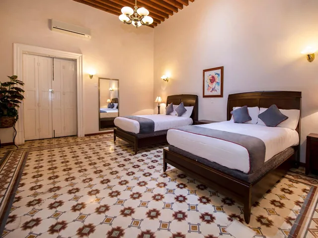 2 Bedrooms, Suite, Hotel Senorial 4/8