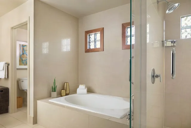 Fairmont Gold, Junior Suite, 2 Queen Beds, Golf Course View, Balcony or Patio، Fairmont Scottsdale Princess 2/2