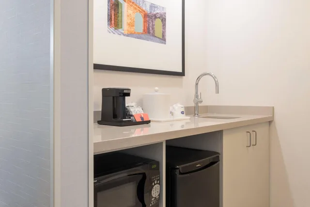 غرفة بسرير كوين، Hampton Inn And Suites Berkshires Lenox 1/1