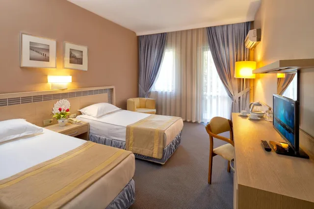 جناح، Pam Thermal Otel 3/10