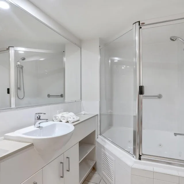 2 Bedrooms, Roof Top, Spa, Apartment، OCEAN VISTA ON ALEX 5/7