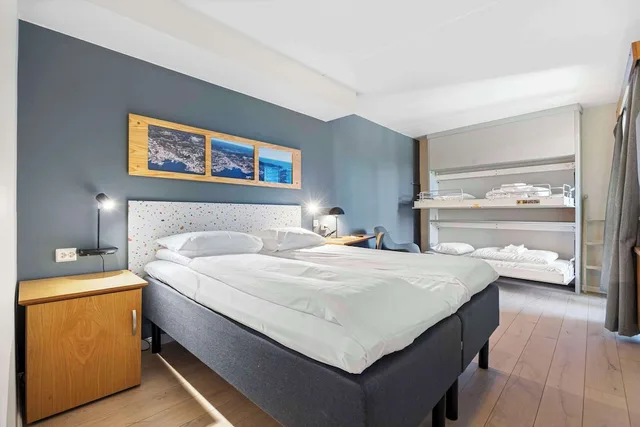 Family, 1 Double and 2 Bunk Beds، Home Hotel Grimstad 1/7