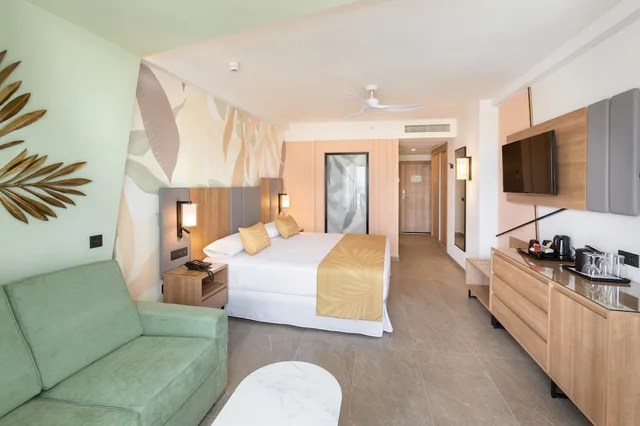 Room, King Bed, Sea View, Riu Palace Maspalomas 3/4