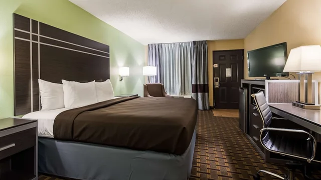 غرفة قياسية بسرير كينج، Best Western Coachlight 4/5