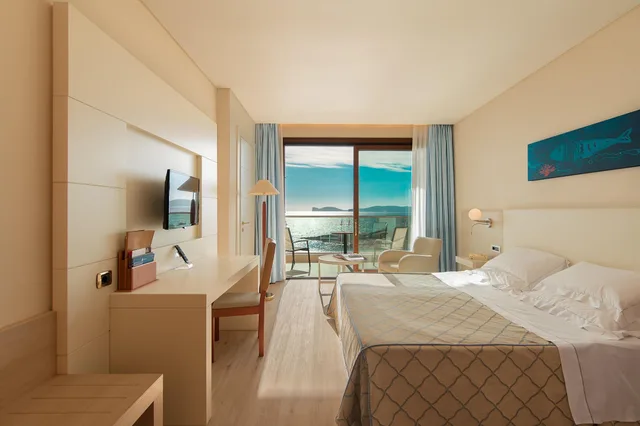Room, Double Bed, Sea View, Balcony, Smy Carlos V Wellness & Spa Alghero 2/3