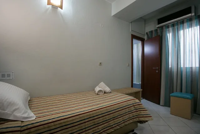غرفة مفردة، Life Hotel 3/6