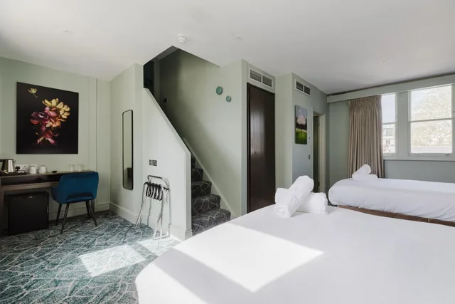 جناح سوبيريور، Signature Townhouse Hyde Park 7/10