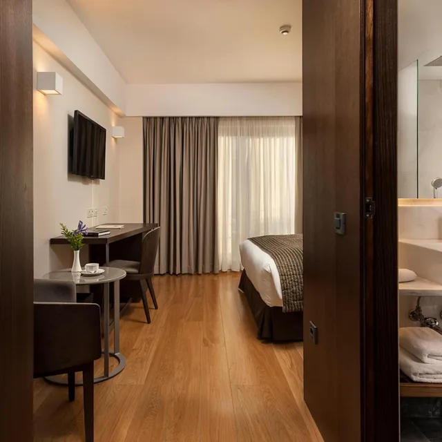 Standard, Double or Twin Bed, Samaria Hotel 7/10