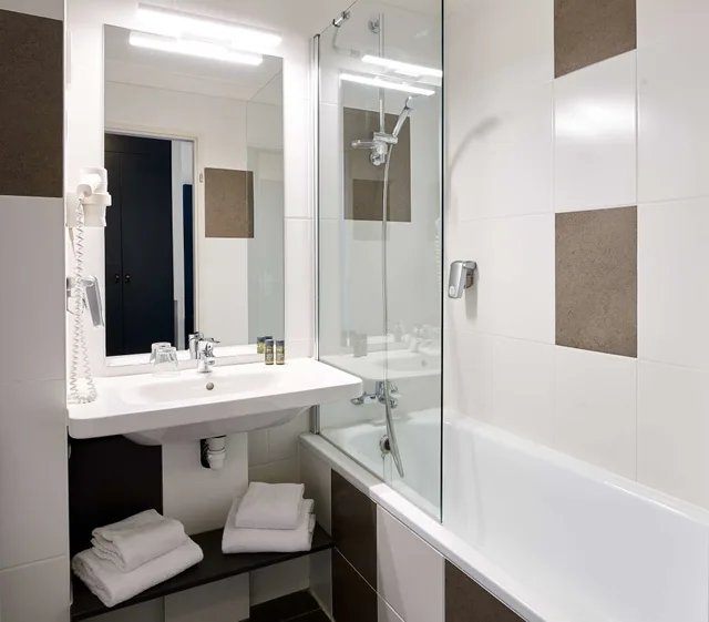 غرفة سوبيريور بسريرين منفصلين، Best Western Hotel Wavre 5/6